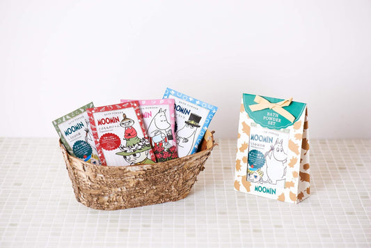 35g Moomin Bath Powder (Mokemono Jam) 12pcs (white turbidity type bath fee) Made in Japan Sweet and sour moss scent moomin)