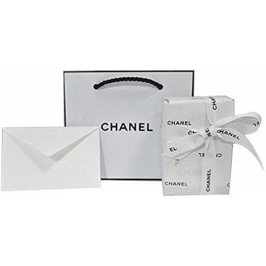 Domestic regular product CHANEL gift gift ribbon wrapped with shopper included! CHANEL LE LIFT LA CRÈME MAIN 50ml Mother's Day