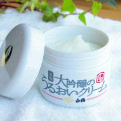 Hakutsuru Sake Brewery External Medicine Hakutsuru a casket of cranes medicinal daiginjo moisturizing cream 90g (All-in-One)